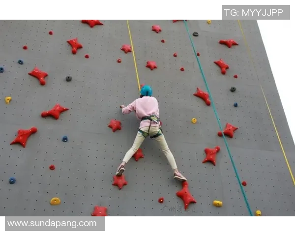 西安攀岩队的阵地战揭秘：探索攀岩深度与团队精神的完美结合