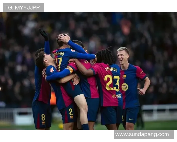 英超赛场惊现冷门尤文图斯大胜巴萨引发热议与分析