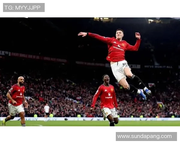 德甲经典对决：利物浦与曼联战成平局历史冷门引发全场热议